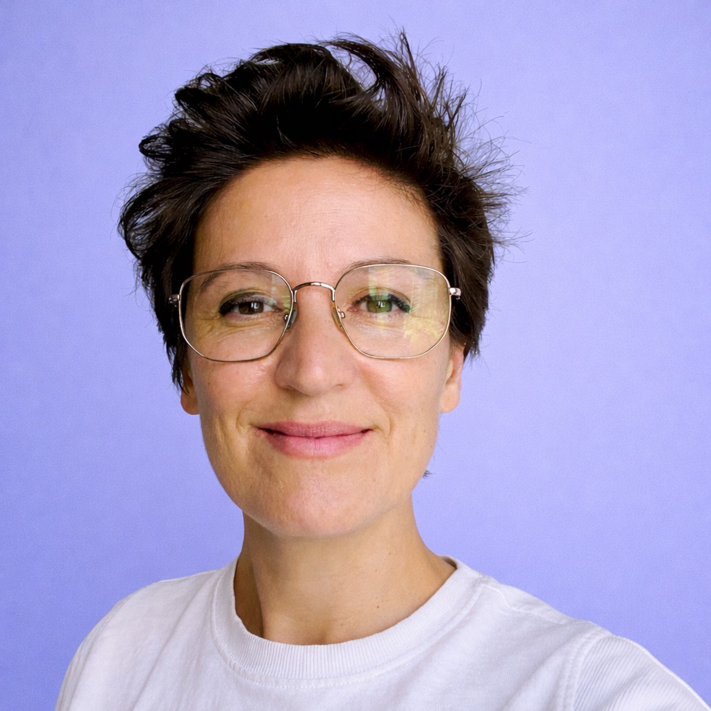 Ana Dee, Senior Product Designer based in Madrid